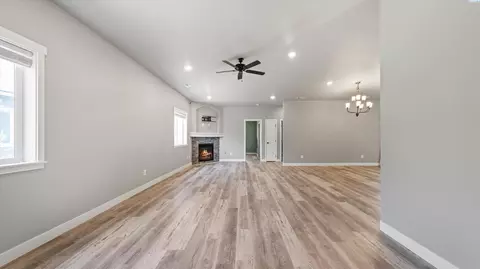 Living - 352 E Davis St, Connell, WA 99326 photo 6 of 7
