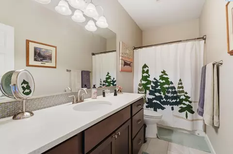 Bath - 1500 Steele Ct, Pasco, WA 99301 photo 3 of 3