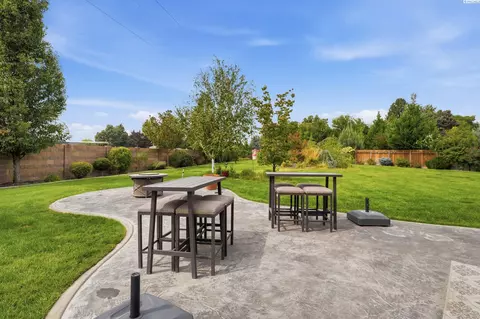 Exterior - 1500 Steele Ct, Pasco, WA 99301 photo 2 of 10