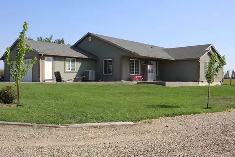 6992 Van Belle Rd, Sunnyside, WA 98944