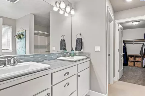 Bath - 5902 Nauvoo Ln, Pasco, WA 99301 photo 1 of 4