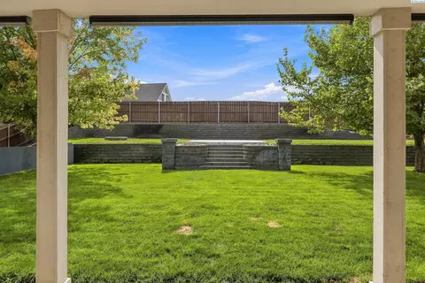 Exterior - 5902 Nauvoo Ln, Pasco, WA 99301 photo 5 of 9