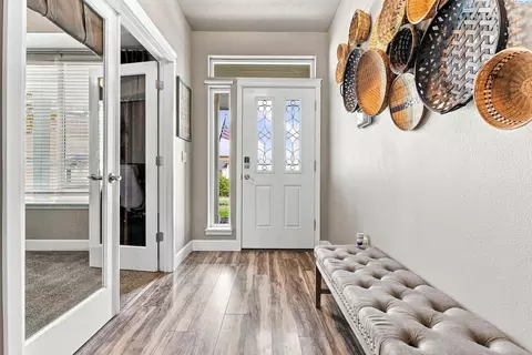 Entry Way - 5902 Nauvoo Ln, Pasco, WA 99301 photo 1 of 4
