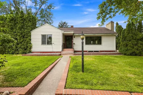 1511 Farrell Ln, Richland, WA 99354