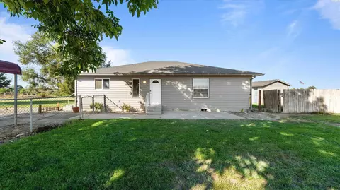 503 Riverfront Rd, Mabton, WA 98935