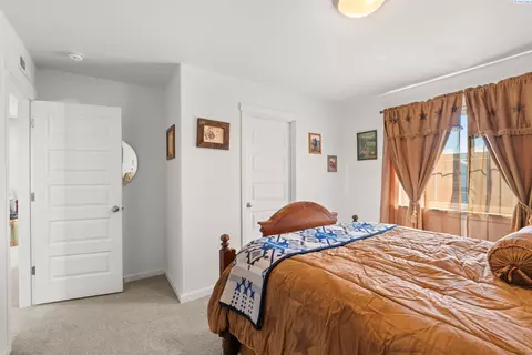 Bedroom - 313 Ruby Ave, Grandview, WA 98930 photo 7 of 7