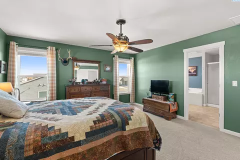 Bedroom - 313 Ruby Ave, Grandview, WA 98930 photo 3 of 7