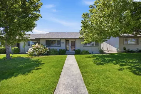 2419 Grand Ronde #D, Kennewick, WA 99336