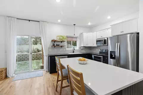 Kitchen - 1273 SW Big Sky Ct, Pullman, WA 99163 photo 1 of 2