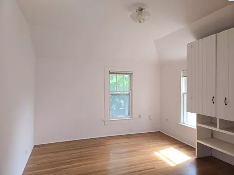 Bedroom - 425 NE Howard St, Pullman, WA 99163 photo 4 of 9