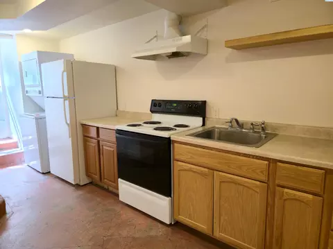Kitchen - 425 NE Howard St, Pullman, WA 99163 photo 2 of 3