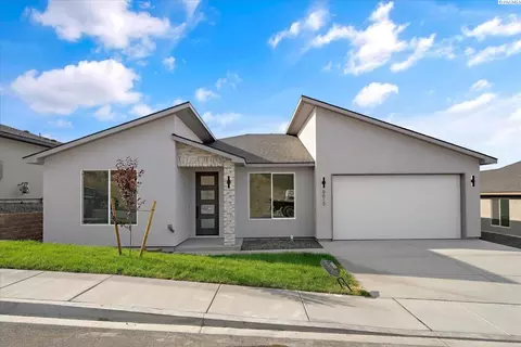 6613 W 27th Ave, Kennewick, WA 99338