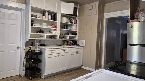 Kitchen - 415 NE Colorado St, Pullman, WA 99163 photo 3 of 3