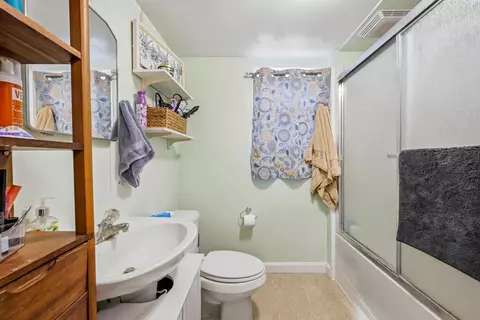 Bath - 146-148 SE Water St, Pullman, WA 99163 photo 3 of 3