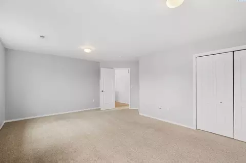 Bedroom - 225 Sanna Ct, Pullman, WA 99163 photo 5 of 7