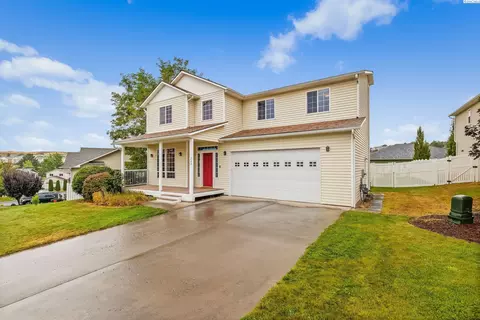 Exterior - 225 Sanna Ct, Pullman, WA 99163 photo 3 of 9