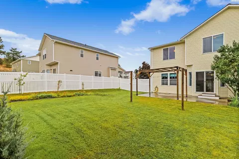 Exterior - 225 Sanna Ct, Pullman, WA 99163 photo 8 of 9