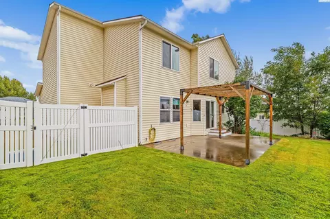 Exterior - 225 Sanna Ct, Pullman, WA 99163 photo 5 of 9