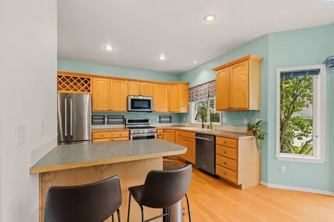 Kitchen - 225 Sanna Ct, Pullman, WA 99163 photo 1 of 4