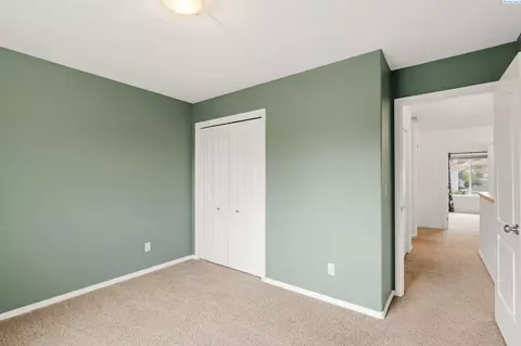 Bedroom - 225 Sanna Ct, Pullman, WA 99163 photo 2 of 7