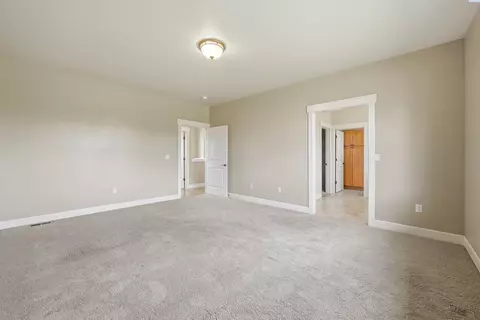 Bedroom - 1875 SW Barclay Ridge Dr, Pullman, WA 99163 photo 3 of 8