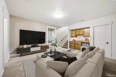 Living - 1875 SW Barclay Ridge Dr, Pullman, WA 99163 photo 7 of 7