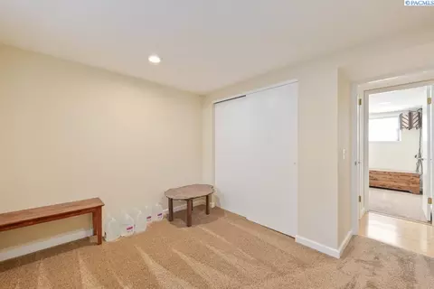 Bedroom - 1015 NE Lake St, Pullman, WA 99163 photo 5 of 6