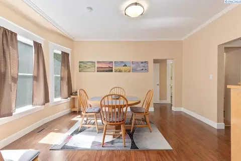 Dining - 1015 NE Lake St, Pullman, WA 99163 photo 2 of 2