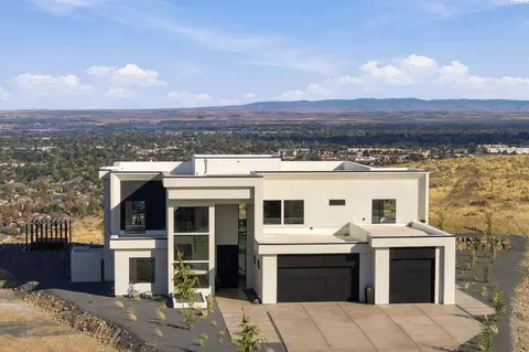 6910 W 22nd Ave, Kennewick, WA 99338