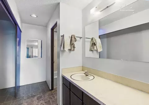 Bath - 203-205 NW Ann St, Pullman, WA 99163 photo 3 of 7