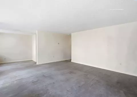 Living - 203-205 NW Ann St, Pullman, WA 99163 photo 4 of 6
