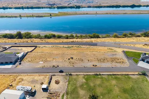 141 Columbia Bluff Ln #LOT 4, Pasco, WA 99301