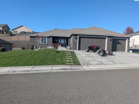 Exterior - 3802 Cook Ln, Pasco, WA 99301 photo 1 of 8