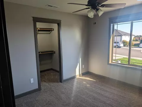 Bedroom - 3802 Cook Ln, Pasco, WA 99301 photo 3 of 4