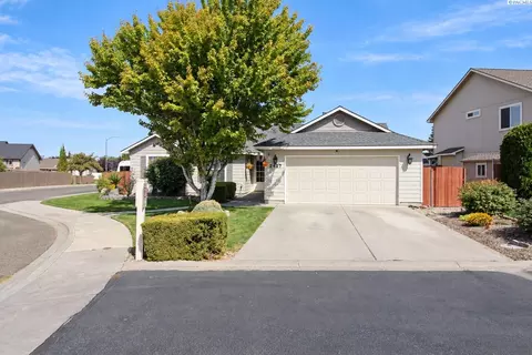 2427 S Arthur Ct, Kennewick, WA 99338