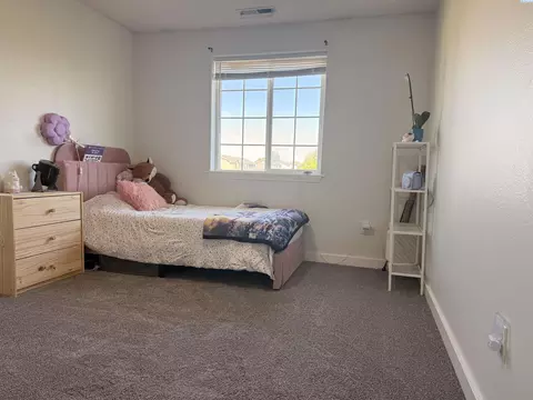 Bedroom - 6112 Westminster Ln, Pasco, WA 99301 photo 4 of 4