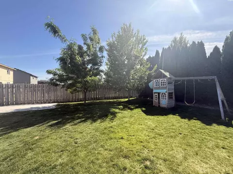 Exterior - 6112 Westminster Ln, Pasco, WA 99301 photo 4 of 4