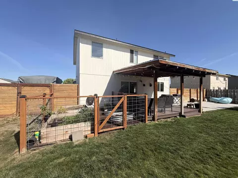 Exterior - 6112 Westminster Ln, Pasco, WA 99301 photo 2 of 4