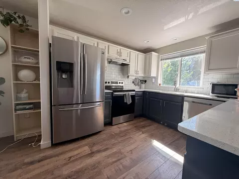 Kitchen - 6112 Westminster Ln, Pasco, WA 99301 photo 2 of 3