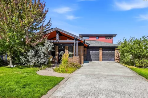 Exterior - 620 SEdge Knoll Dr, Pullman, WA 99163 photo 8 of 9
