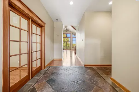 Entry Way - 620 SEdge Knoll Dr, Pullman, WA 99163 photo 2 of 3