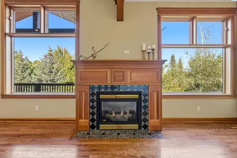 Living - 620 SEdge Knoll Dr, Pullman, WA 99163 photo 3 of 7