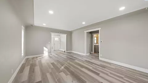 Living - 215 N 12th Ave, Pasco, WA 99301 photo 3 of 3