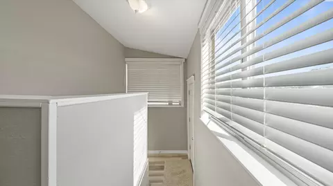 Entry Way - 215 N 12th Ave, Pasco, WA 99301 photo 1 of 1