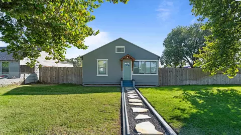 Exterior - 215 N 12th Ave, Pasco, WA 99301 photo 2 of 6