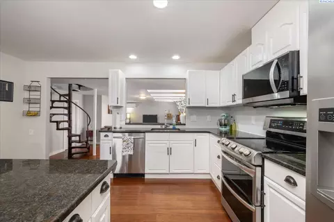 3009 S Yelm St, Kennewick, WA 99337