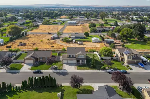 View/Area - 5808 Pimlico Dr, Pasco, WA 99301 photo 3 of 6
