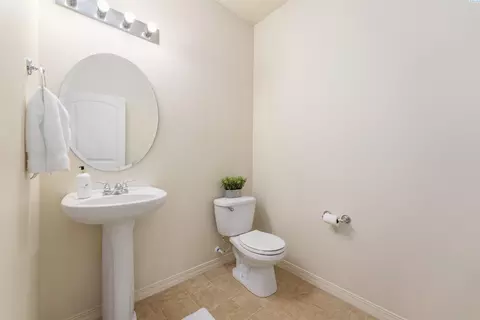Bath - 5808 Pimlico Dr, Pasco, WA 99301 photo 1 of 4