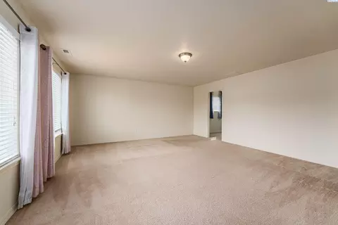 Living - 5808 Pimlico Dr, Pasco, WA 99301 photo 5 of 5