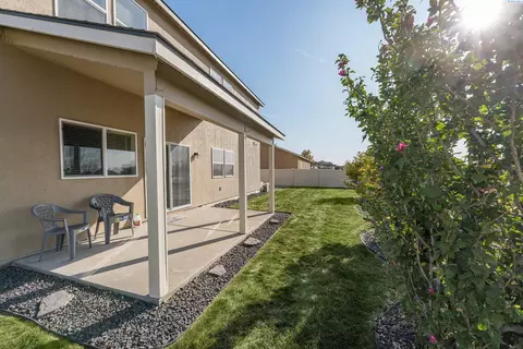 Exterior - 5808 Pimlico Dr, Pasco, WA 99301 photo 3 of 7